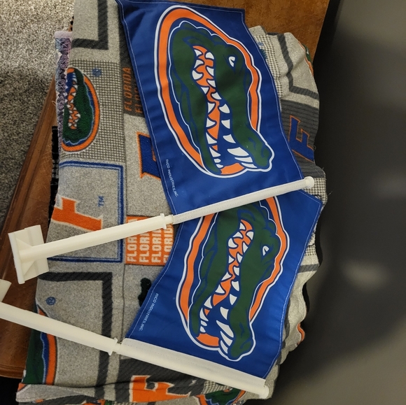 Car or truck flags - Picture 2 of 2